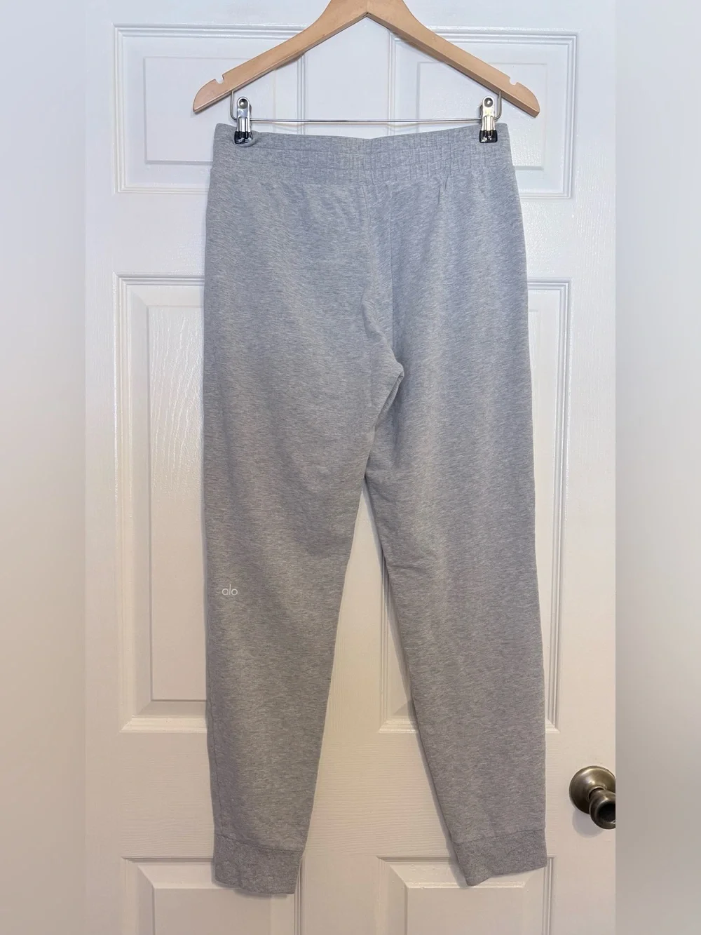 ALO Yoga Women’s Grey Elastic-Waist Joggers w Pockets M